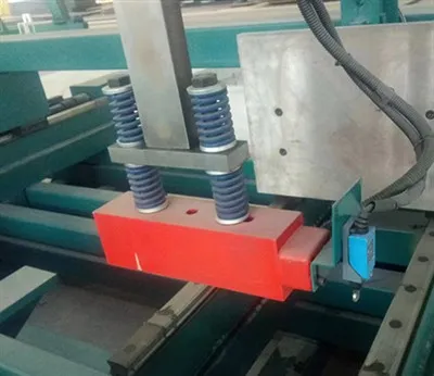 Truss Automatické elektronicky řízené permanentní magnetické sklíčidlo